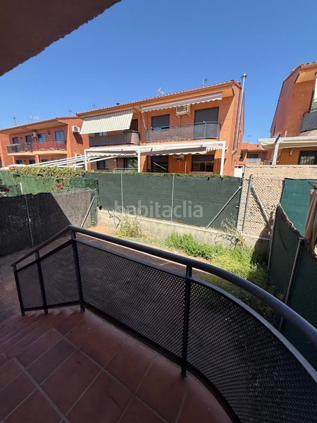 Foto 3b2289ac-3157-49df-bb68-5e2a75b355fe. Casa adossada amb calefacció aparcament a Los Robles Seseña