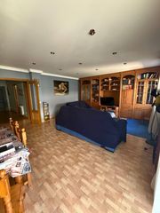 Semi detached house in Los Robles. Chalet en seseña