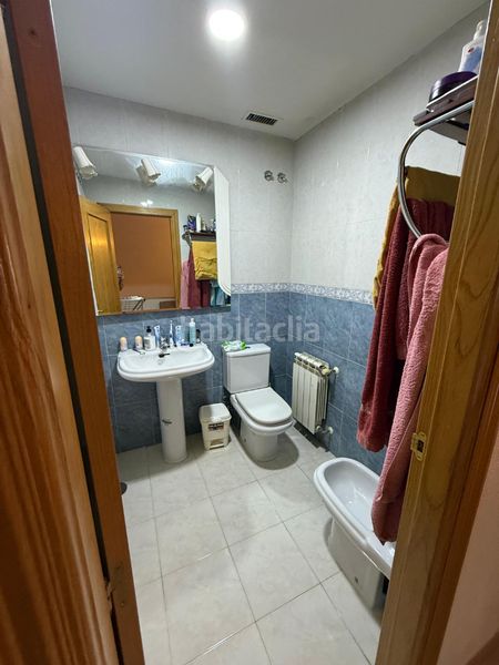 Foto a2d1c22f-1cb8-4822-9992-f40e29cb7606. Casa adossada amb calefacció aparcament a Los Robles Seseña