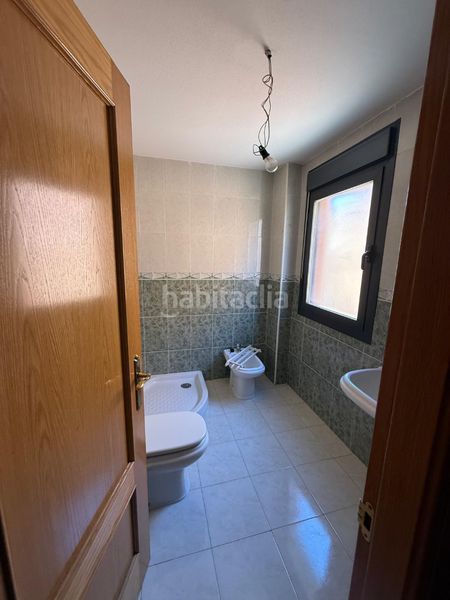 Foto b1621d61-c3bd-440c-9df0-a784b930d4aa. Casa adossada amb calefacció aparcament a Los Robles Seseña