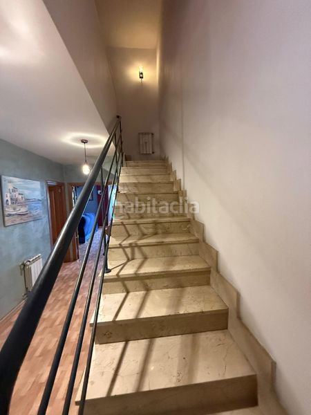 Foto df41ba32-8777-49dc-969d-dba174bbdae3. Casa adossada amb calefacció aparcament a Los Robles Seseña