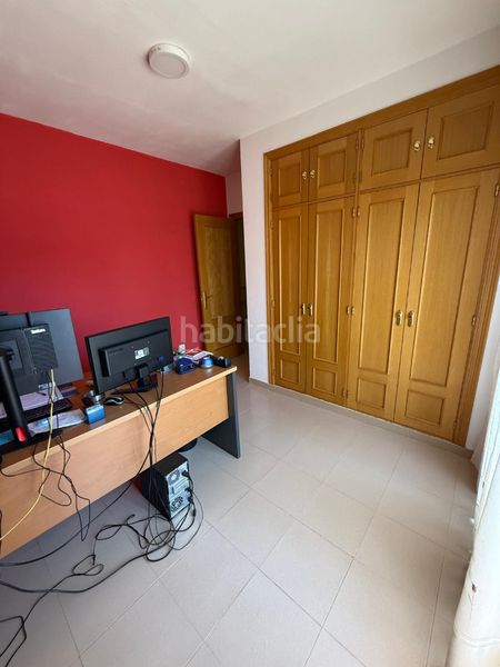 Foto e7dbcf33-a135-41fe-9144-7a30714dda2f. Casa adossada amb calefacció aparcament a Los Robles Seseña