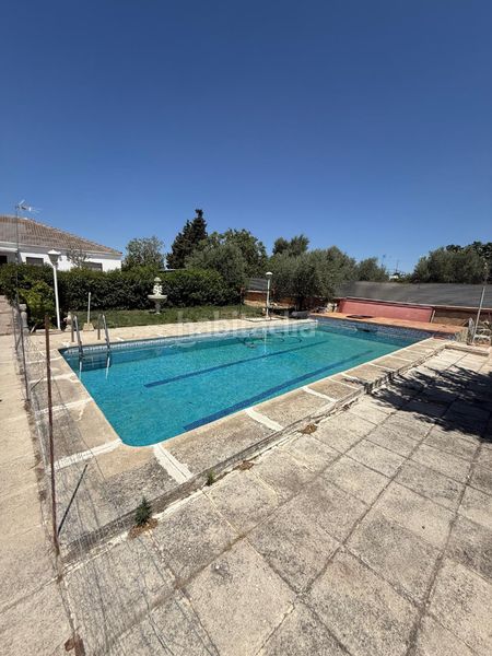 Foto 4c4c9f1f-d516-463b-a403-781706d9a6af. Casa  con piscina en Ugena