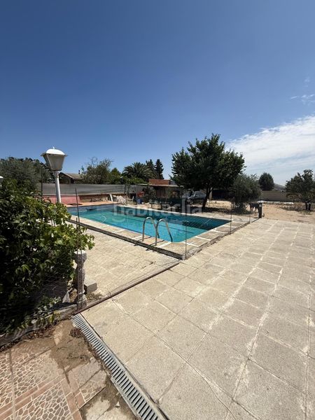 Foto 9a6ac77f-047f-4ae6-b2b6-d27ba399798a. Casa  con piscina en Ugena