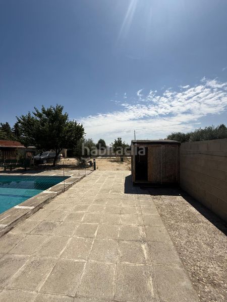 Foto d2c7f5ae-2242-4e4e-b6d7-587891c005b8. Casa  con piscina en Ugena