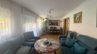 Zweistöckige Wohnung in Calle de Humanes