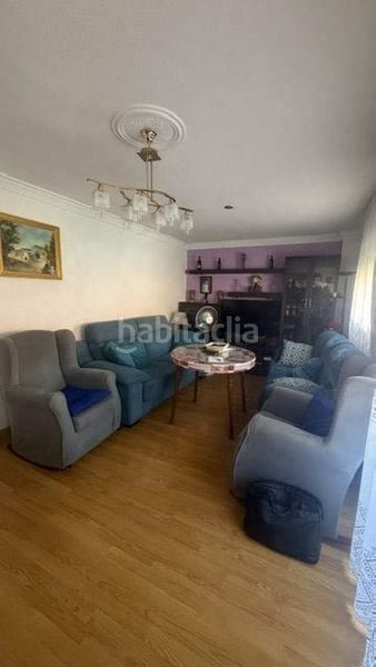 Foto bfb6e297-dc4e-4bf9-9ca8-f12ee99d8329. Zweistöckige wohnung mit heizung in Portazgo Madrid