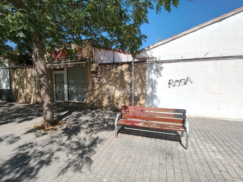 Foto 18d0ed35-f3c4-4820-bfce-238a9ebc4118. Casa adossada amb aparcament a San Martín de la Vega