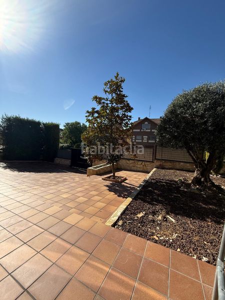 Foto bf7572d2-435e-46bd-8e0b-a3fedb878529. Xalet amb calefacció aparcament piscina a Torrecastillo Seseña