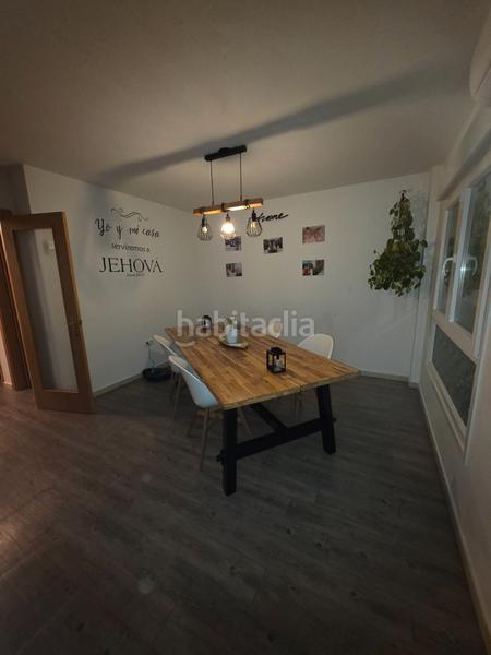 Foto 81f84c1c-00f9-409d-b02f-c9fd863a0921. Chalet con camino parcheggio in Yuncos