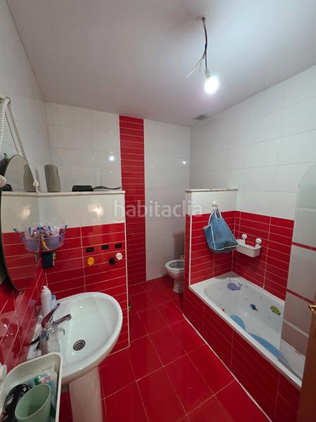 Foto 887a7bbe-86ec-4f2e-9385-128b721b824d. Chalet con camino parcheggio in Yuncos