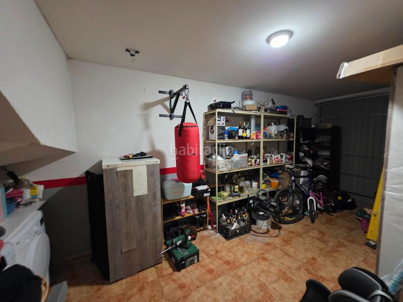 Foto b5b6c6e4-748e-440a-aa74-5ce2f2a35c5c. Chalet con camino parcheggio in Yuncos