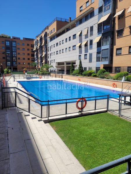 Foto 20b7b812-2d82-4071-bbb2-6ac3e4665605. Àtic amb calefacció aparcament piscina a Valdebernardo-Valderribas Madrid