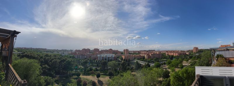 Foto c42bc9c7-5b09-4f3b-8d63-301f4f50a336. Àtic amb calefacció aparcament piscina a Valdebernardo-Valderribas Madrid