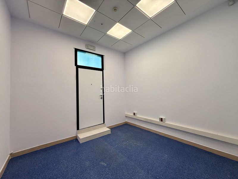 Foto 59d0c56c-9a19-4cac-b0f2-12d61ade3beb. Affitto edificio in Campodón-Ventorro del Cano Alcorcón