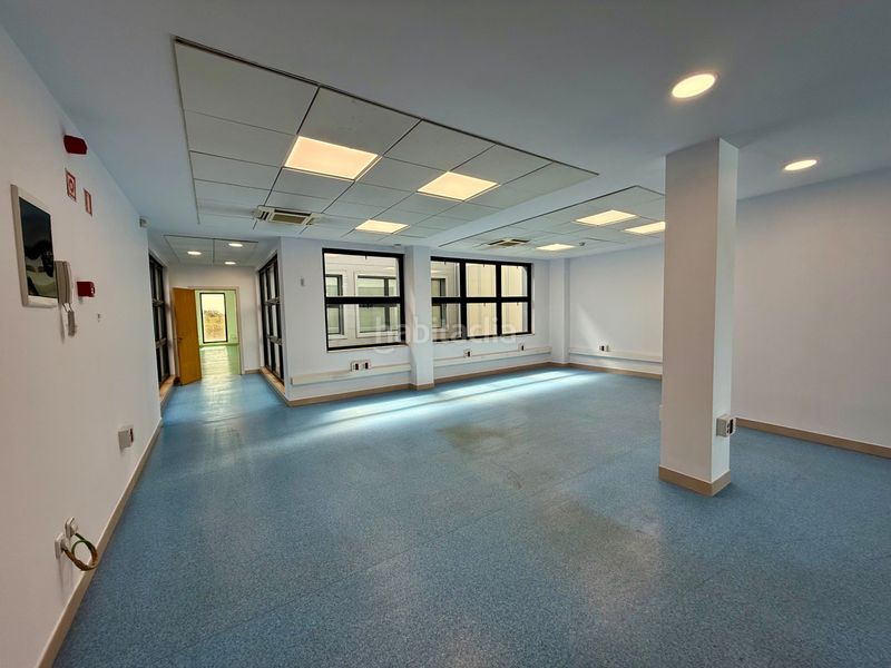 Foto c925818a-c6ca-403f-9120-36cd5c92e316. Affitto edificio in Campodón-Ventorro del Cano Alcorcón