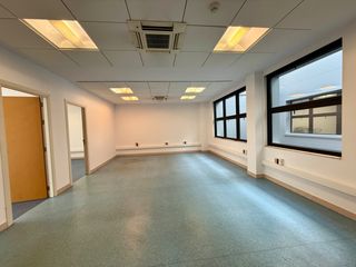 Lloguer Nau industrial en Campod�n-Ventorro del Cano. Se alquila nave de oficinas