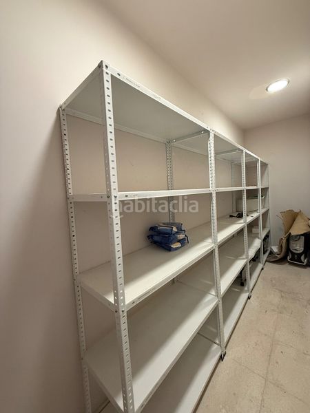Foto 1ba28ba0-6905-4bd5-976f-ddf05c09deee. Edificio  de oficinas en ventorro del cano en Madrid
