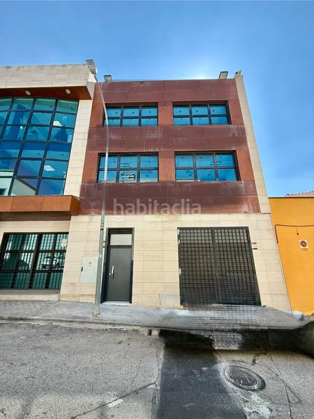 Foto 7f416f79-5b57-4bf5-8251-31bdde64225a. Edificio  de oficinas en ventorro del cano en Madrid