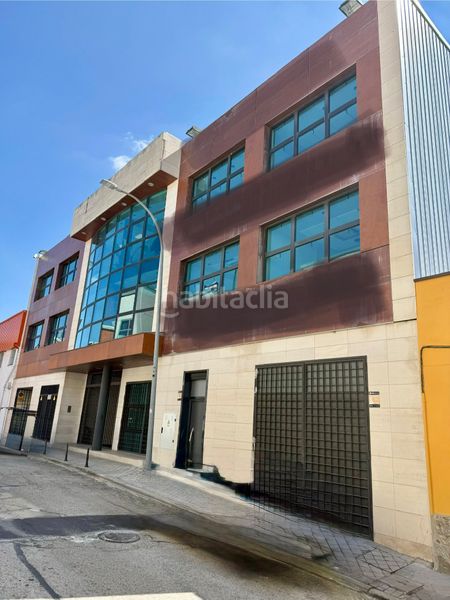 Foto fb51f1f4-94fb-4eab-a99c-3b9587e539a6. Edificio  de oficinas en ventorro del cano en Madrid