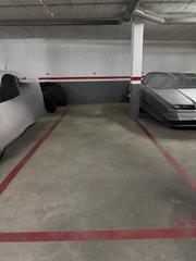 Aparcament cotxe a Mas Rampinyo - Montcada Nova - Carrerada. Plaza de parking pla den coll