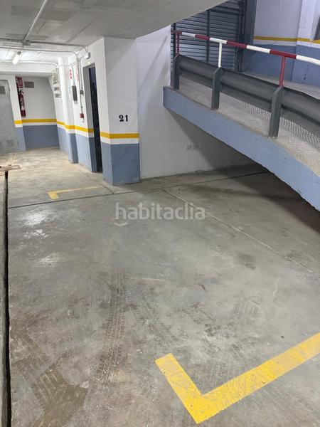 Foto fb350a0f-71b6-43da-a9dc-d3234b037882. Parking voiture dans Mas Rampinyo - Montcada Nova - Carrerada Montcada i Reixac