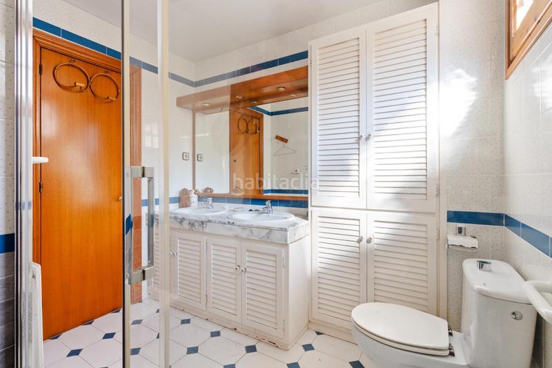 Foto 4d8ca6d0-ca62-4fed-9333-f24c4a114a75. Haus mit heizung parking pool in Santa Maria-Terra Nostra Montcada i Reixac