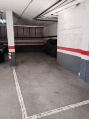 Aparcament cotxe a Mas Rampinyo - Montcada Nova - Carrerada. Plaza de aparcamiento doble