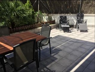 Pis a Mas Rampinyo - Montcada Nova - Carrerada. Planta baja esquinera con terraza y zona comunitaria con piscina