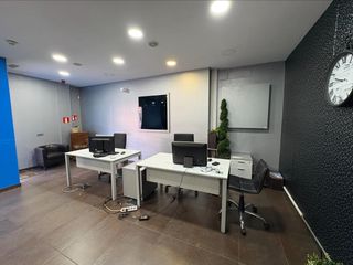 Lloguer Local Comercial a Mas Rampinyo - Montcada Nova - Carrerada. Local en pla den coll