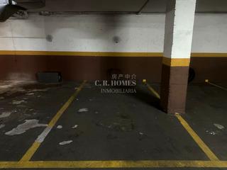 Parking coche en Pueblo Nuevo