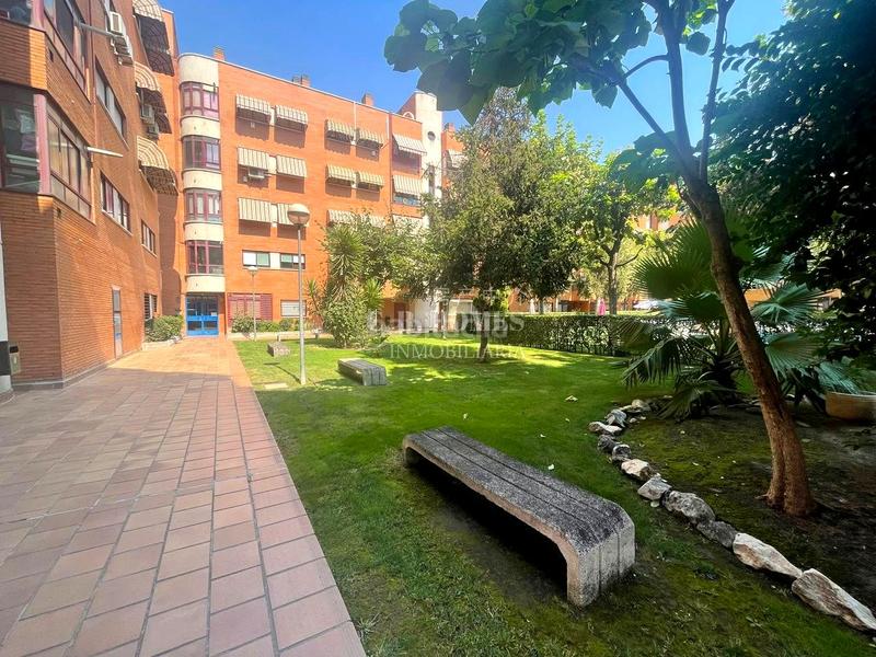 Foto 466aea1c-da75-427a-b8f2-7ee310dd0e39. Flat with heating parking pool in Getafe norte Getafe