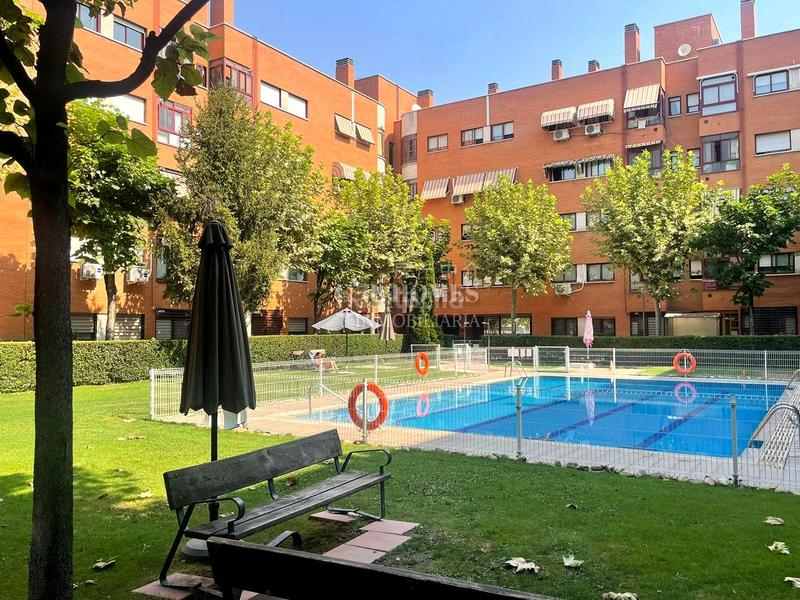 Foto 4c15127e-dd28-4361-93a7-4b7364d08de8. Flat with heating parking pool in Getafe norte Getafe