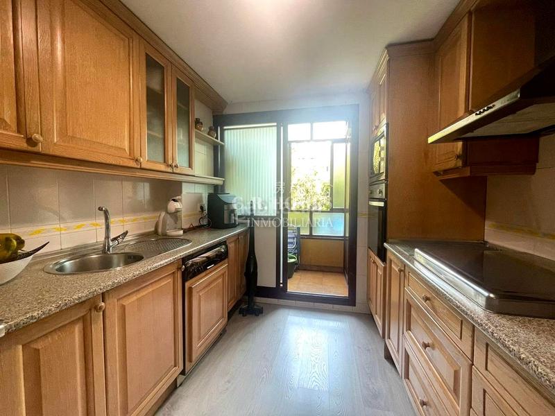 Foto f55b2f22-e9d8-43fe-bf70-291de8481d6a. Flat with heating parking pool in Getafe norte Getafe