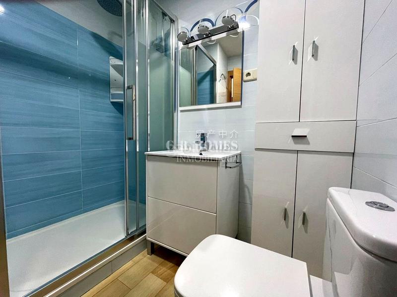 Foto f6c0d700-8832-42f1-ac69-321c4141d222. Erdgeschoss in San Isidro Getafe