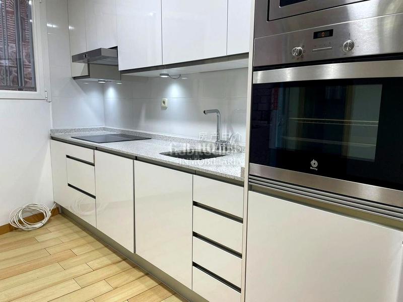 Foto e39ca3a0-54b2-444f-a448-5aace859584d. Piano terra in San Isidro Getafe