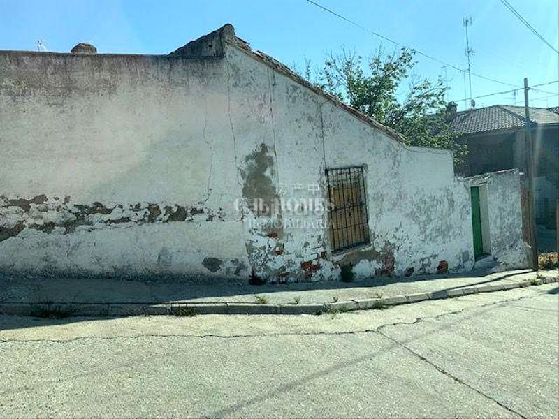 Foto 657aa4e8-5a13-46b4-806f-2955c7a03feb. Maison avec parking dans Borox