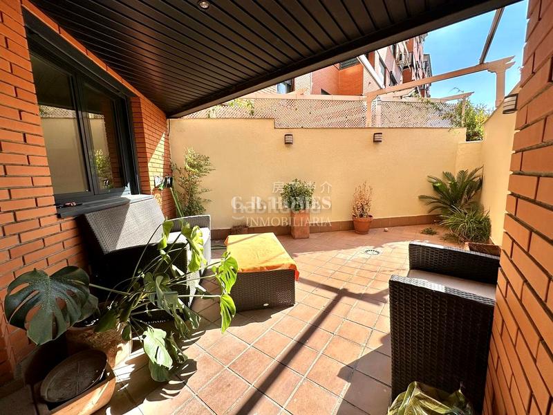 Foto 30e7ccd4-e0b8-4e85-bb34-26a92a48f0d5. Planta baixa amb calefacció aparcament piscina a Valdemoro