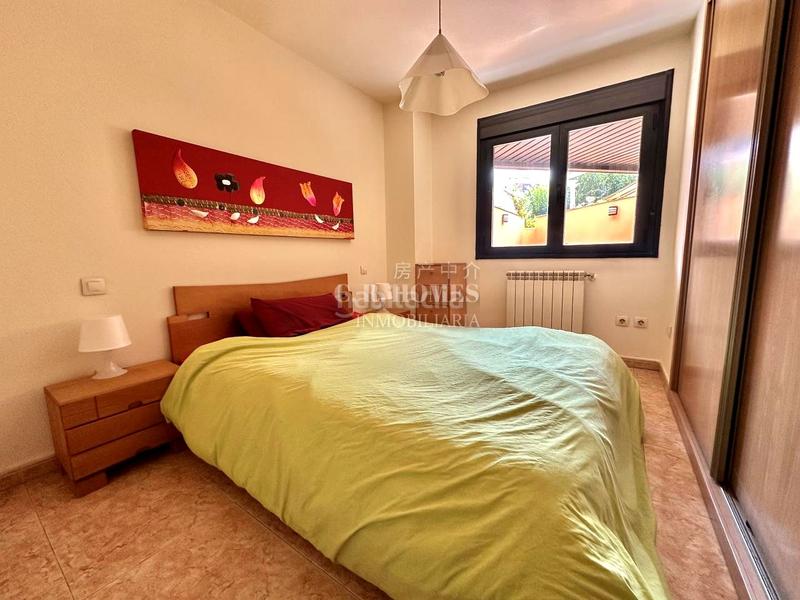 Foto e0185384-4615-4a8a-87fc-5fb1a07a06d9. Planta baixa amb calefacció aparcament piscina a Valdemoro