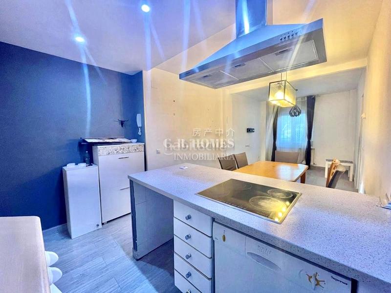 Foto b20576fb-4599-452e-960f-1b22701adbea. Ground floor with heating in Juan de la Cierva Getafe