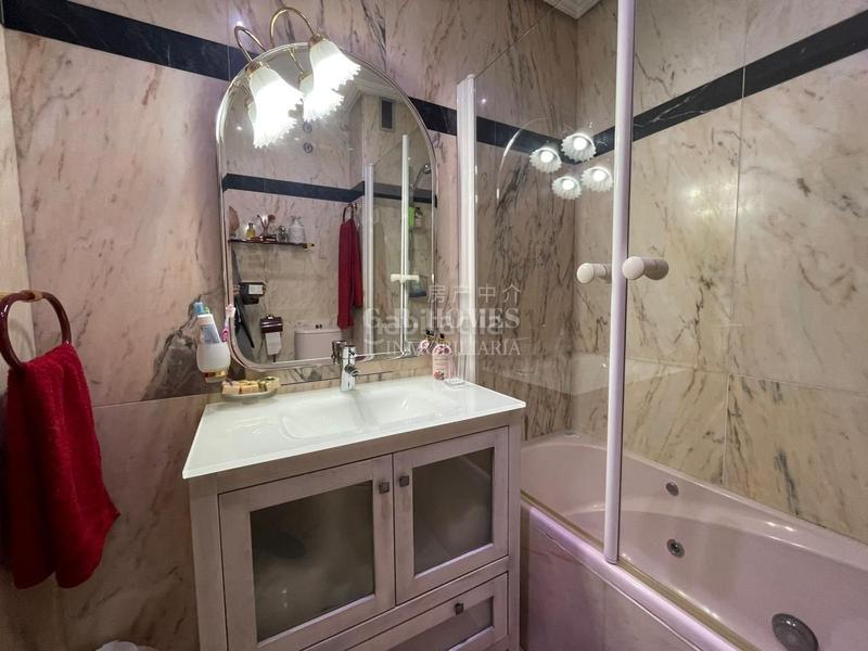 Foto 5c20bdc8-20cf-44f2-b085-c9d40bb28931. Casa a schiera con riscaldamento parcheggio in Sector 3 Getafe