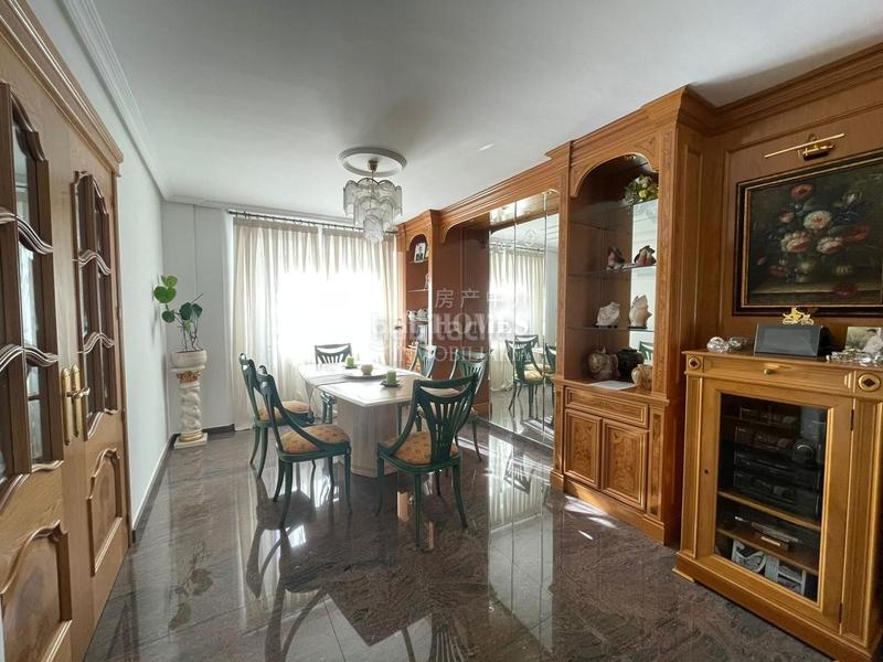 Foto d0ff44d7-775c-4c21-aa3f-5b21f3b0f2cd. Casa a schiera con riscaldamento parcheggio in Sector 3 Getafe