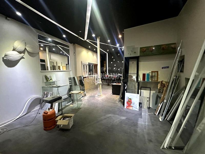 Foto 2a1acb19-7176-4c77-92d3-84a66cc66fa5. Local comercial a Universidad-Malasaña Madrid