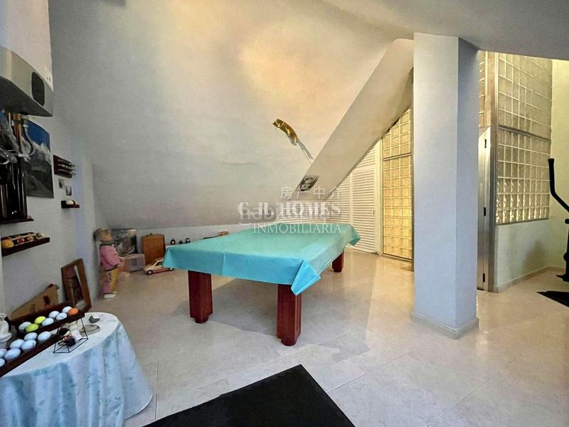 Foto 01351c05-b0bc-4af3-9c96-ca5e4cb52d92. Casa a schiera con riscaldamento parcheggio piscina in Fuenlabrada