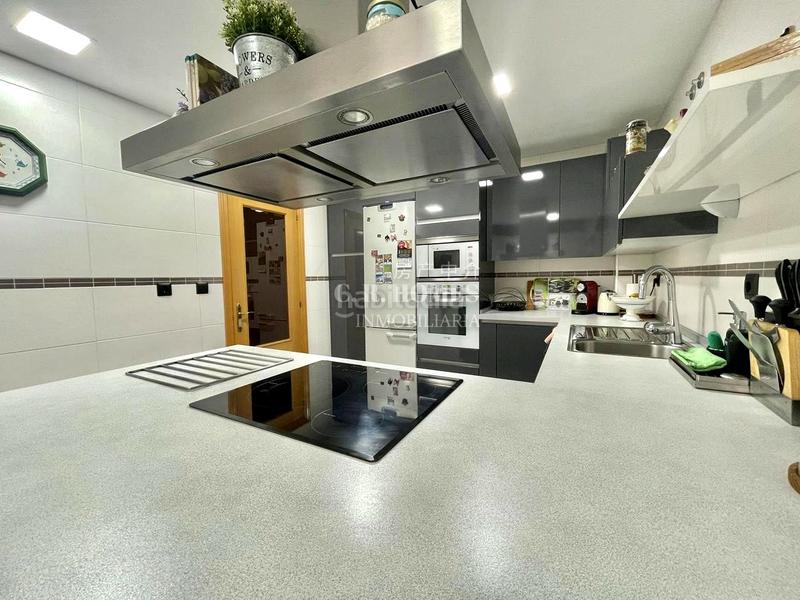 Foto b3ef66e5-0905-4d21-8d2d-99917b6f14e3. Casa a schiera con riscaldamento parcheggio piscina in Fuenlabrada