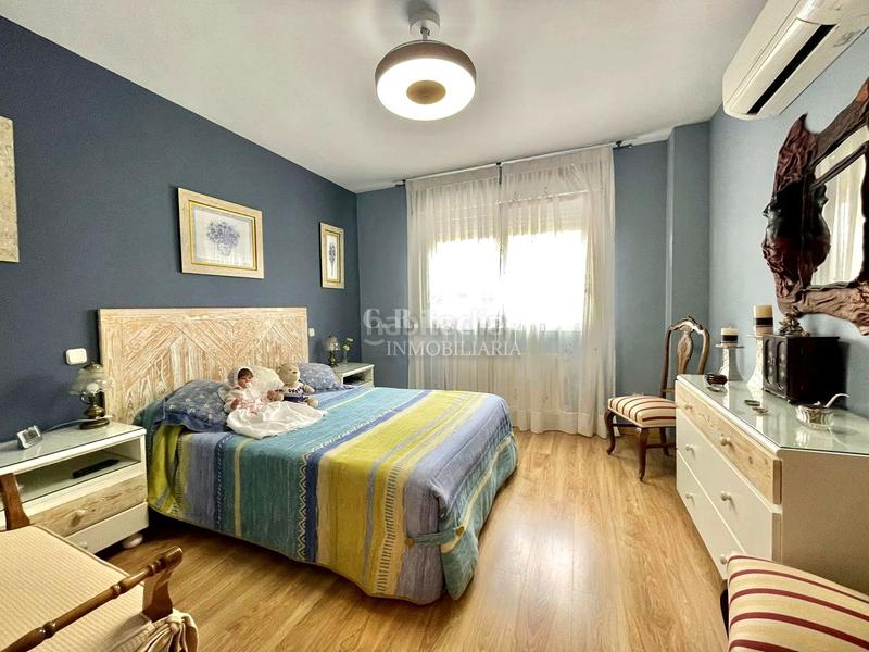 Foto cef9a2ab-6a23-4d6b-bde2-06d66e2204d1. Casa a schiera con riscaldamento parcheggio piscina in Fuenlabrada