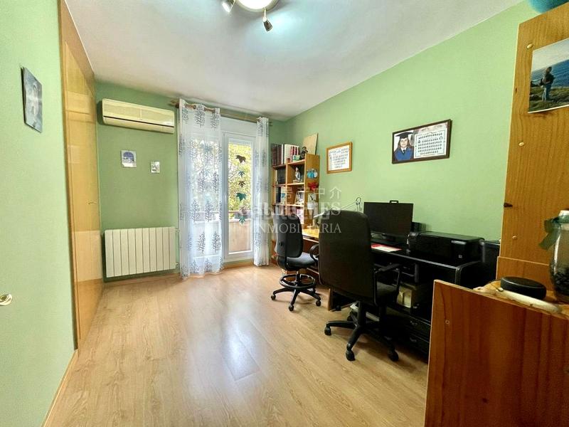 Foto 22221e4c-1cd5-4e4c-a758-2eaba7e07834. Reihenhaus mit heizung parking pool in El Arroyo-La Fuente Fuenlabrada