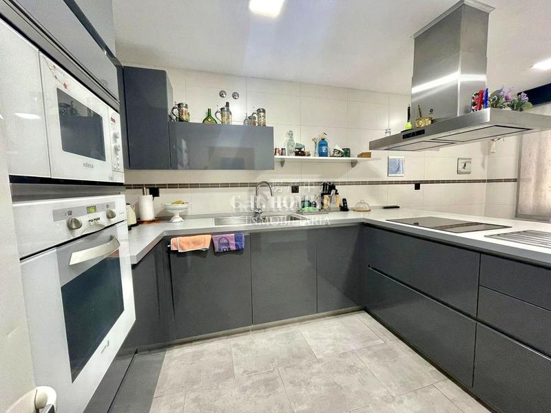 Foto 1bf1413f-b239-4174-9eaf-0e2606d64952. Semi detached house with heating parking pool in El Arroyo-La Fuente Fuenlabrada