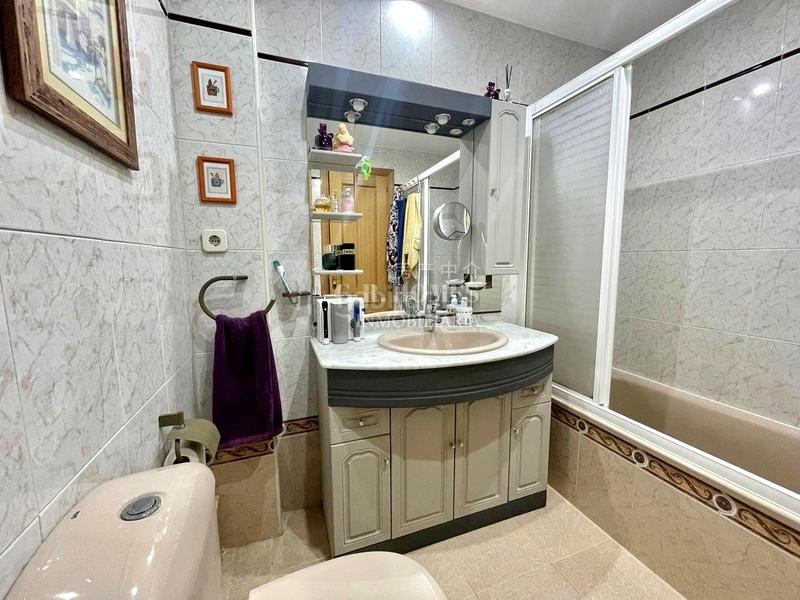 Foto dbdc3098-a5f8-441a-9b7f-00f7df296b44. Semi detached house with heating parking pool in El Arroyo-La Fuente Fuenlabrada