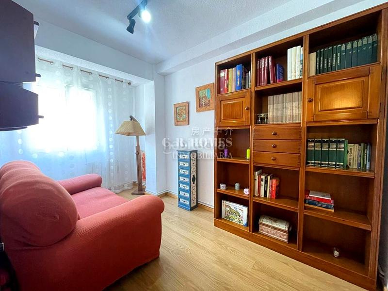 Foto f1c1f410-2a0a-4459-aecf-e138066228a2. Flat with heating in Juan de la Cierva Getafe